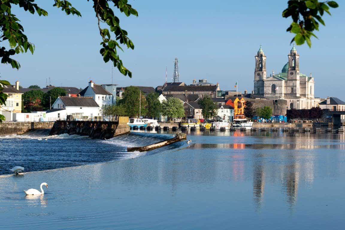 Athlone, a orillas del río Shannon, en el centro de Irlanda